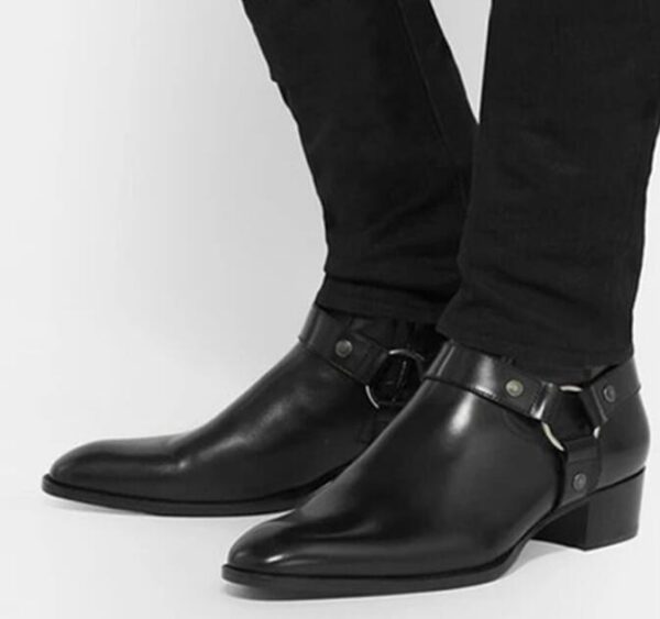 Santiags British Chic avec pantalon noir
