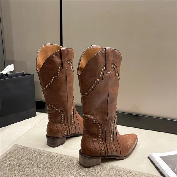 Bottes Santiag Femme Marron à Rivets – Élégance Western et Charme Intemporel – Image 2