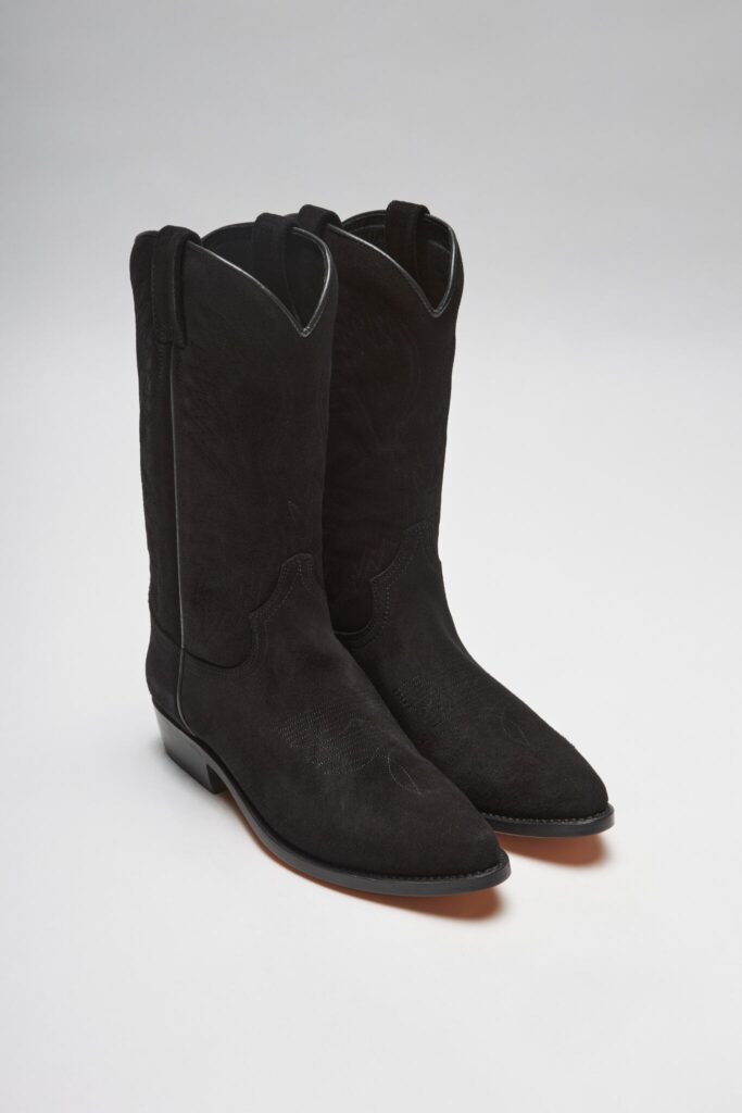Santiags de Luxe : Élégance du Cowboy Chic