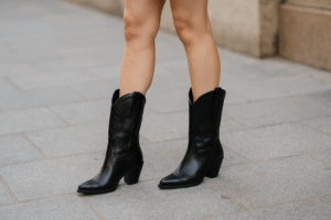 Comment les santiags affinent la jambe (et les erreurs qui ruinent l’effet)