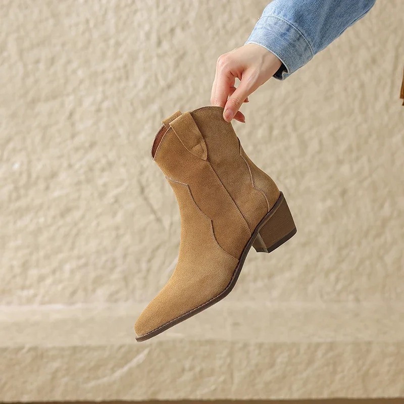 Bottines Santiag Femme : Élégance du Désert